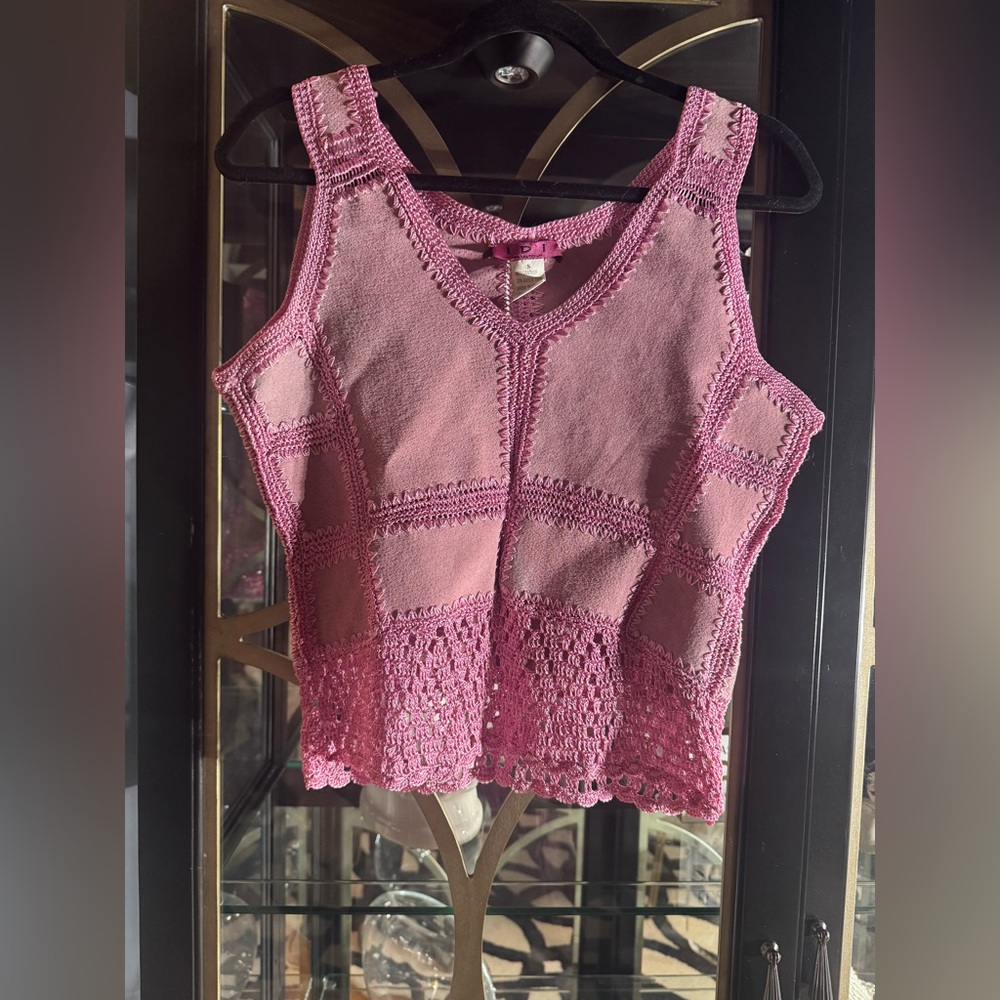 IDI By Mathew Pink Leather Embroidered V Neck Top